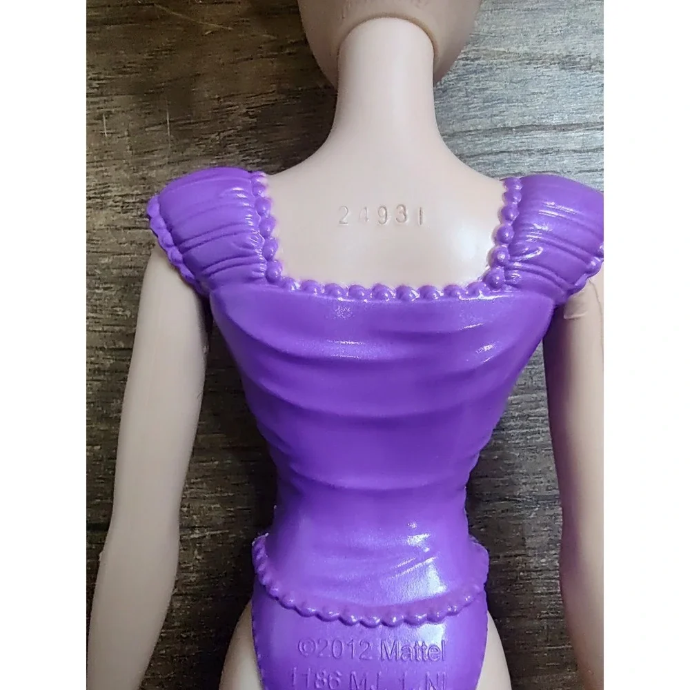 2012 Disney Barbie Rapunzel Tangled Doll Toy *Messy Hair* But Good Condition